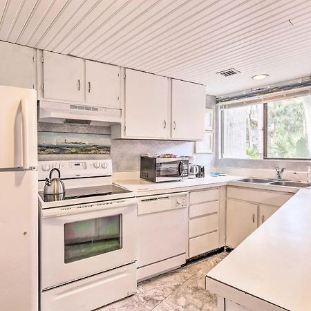 Hilton Head Island Townhome Patio, Walk To Beach Exterior photo